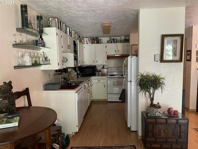 599 Coburg Rd unit 1A, Eugene, OR 97401 - photo 4