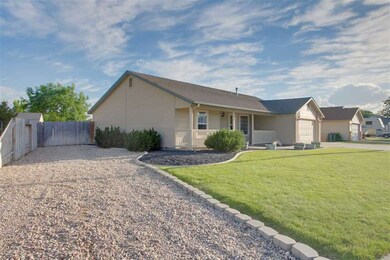 331 S Valley Dr, Nampa, ID 83686 - photo 5