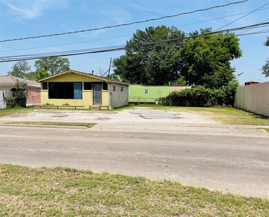 9322 Irvington Blvd, Houston, TX 77022 - photo 2