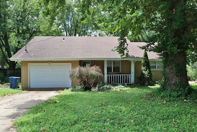 220 E Berkeley St, Springfield, MO 65807 - photo 2