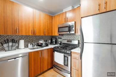 12-22 30th Ave unit 2-H, Astoria, NY 11102 - photo 3