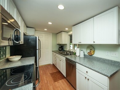 38 Spruce St, York, ME 03909 - photo 3
