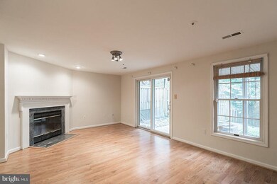 7885 Blue Gray Cir, Manassas, VA 20109 - photo 5