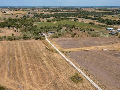 111 Skrivanek Rd, Ennis, TX 75119 - photo 3