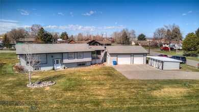 Large lot - .61 ACRE or 26571 Square Feet!