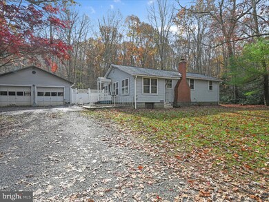 444 Hughes St, New Ringgold, PA 17960 - photo 2
