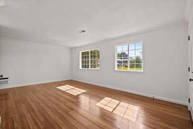 635 Nicklaus Ave Livingroom C