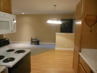 175 Central Blvd unit 10, Mount Washington, KY 40047 - photo 2