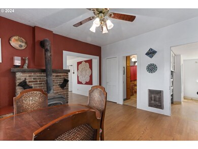 1810 E 9th St, the Dalles, OR 97058 - photo 7