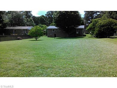 1821 Oak Dr, Asheboro, NC 27205 - photo 2