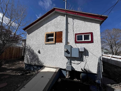 208 E Pine St, Rawlins, WY 82301 - photo 3