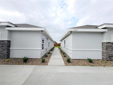 2109 Davenport St unit 3, Weslaco, TX 78596 - photo 3