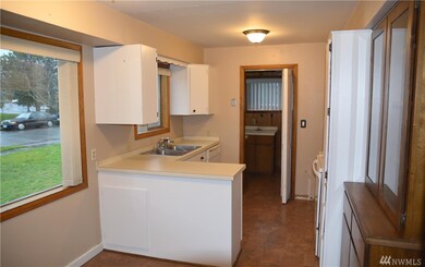 2631 Colorado St, Longview, WA 98632 - photo 4