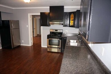 516 S Calumet Ave, Aurora, IL 60506 - photo 7