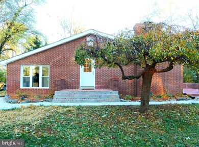 266 Thomson St, Summit Point, WV 25446 - photo 5