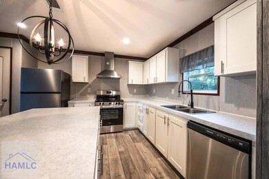 260 W 1st St, Midway, GA 31320 - photo 4