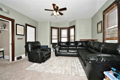 Neutral carpeting and wall color, 9ft ceilings