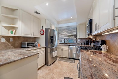 18-Kitchen