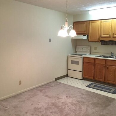 Kitchen/dining area.