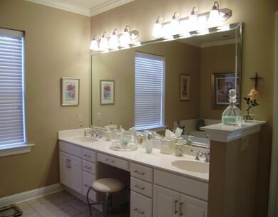 Master Bath/Spa.