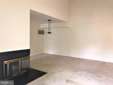 110 Lowell Ct unit 11, Princeton, NJ 08540 - photo 3