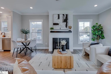 35 Endel St, Greenville, SC 29611 - photo 4