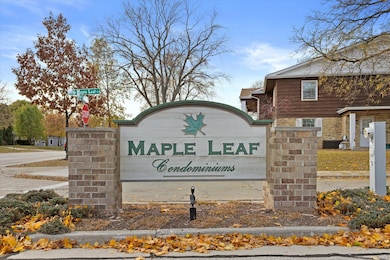 4787 W Maple Leaf Cir, Milwaukee, WI 53220 - photo 2