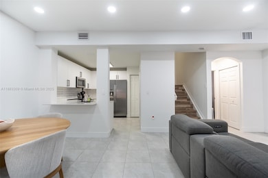 724 SW 106th Ave unit 2010, Pembroke Pines, FL 33025 - photo 5