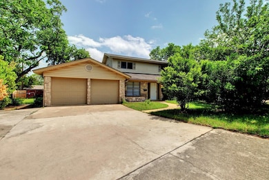1202 Artesian Cir, Austin, TX 78758 - photo 2