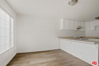 11688 S Central Ave, Los Angeles, CA 90059 - photo 7