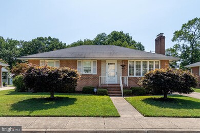 711 Clover Ave, Essex, MD 21221 - photo 2