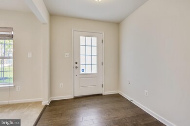 2918 Pinebrook Rd, Landover, MD 20785 - photo 4