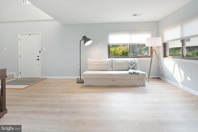 5676 Oak Tanager Ct, Burke, VA 22015 - photo 5