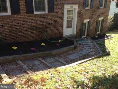 19009 Queens Cross Ln, Germantown, MD 20876 - photo 2