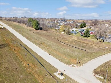 211 Hudson Ave, van Meter, IA 50261 - photo 7