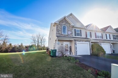 1250 Emilys Ct, Greencastle, PA 17225 - photo 2