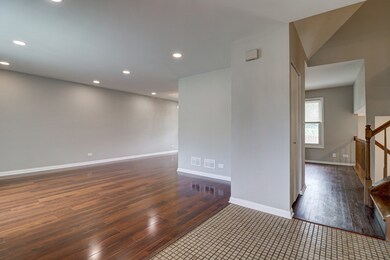 937 E Forest Ave, Des Plaines, IL 60018 - photo 3