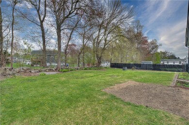 27 Vincenzo Dr, West Warwick, RI 02893 - photo 7