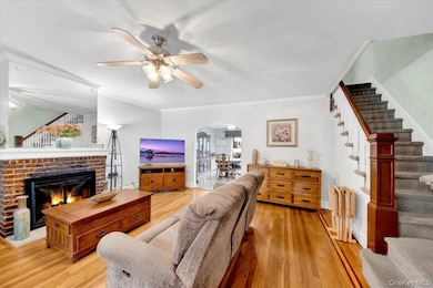 2529 Westervelt Ave, Bronx, NY 10469 - photo 5