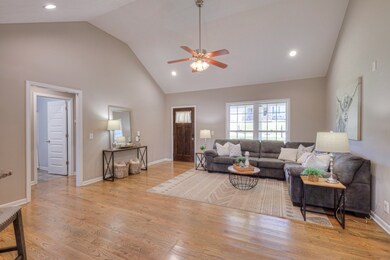 106 Doak St, Shelbyville, TN 37160 - photo 6