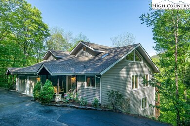 808 the Glens Blvd unit A, Banner Elk, NC 28604 - photo 3