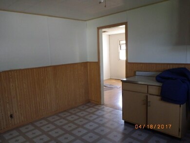 2303 E 22nd St, Muncie, IN 47302 - photo 6