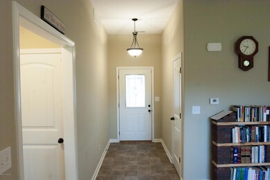 11714 Taylor Rae Dr, Louisville, KY 40229 - photo 2