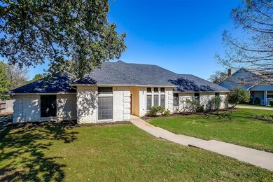 1905 Country Brook Dr, Weatherford, TX 76087 - photo 2