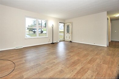 3108 Fairway Ct, Floyds Knobs, IN 47119 - photo 2