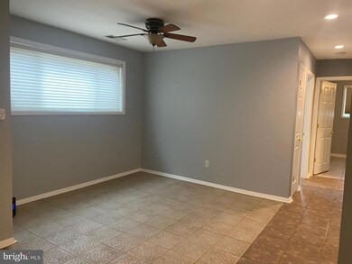 521 Epsom Rd unit T, Towson, MD 21286 - photo 5