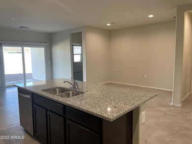 463KitchenDining