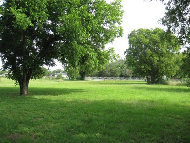 1520 Valley View Dr, Joshua, TX 76058 - photo 3