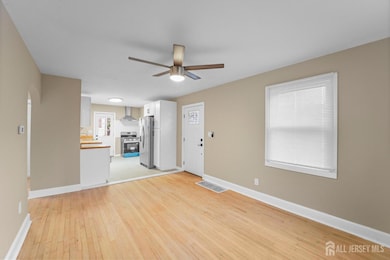 643 Concord Cir, Ewing, NJ 08618 - photo 4