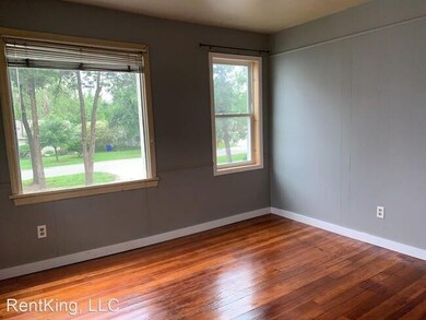 Living w/beautiful wood floors